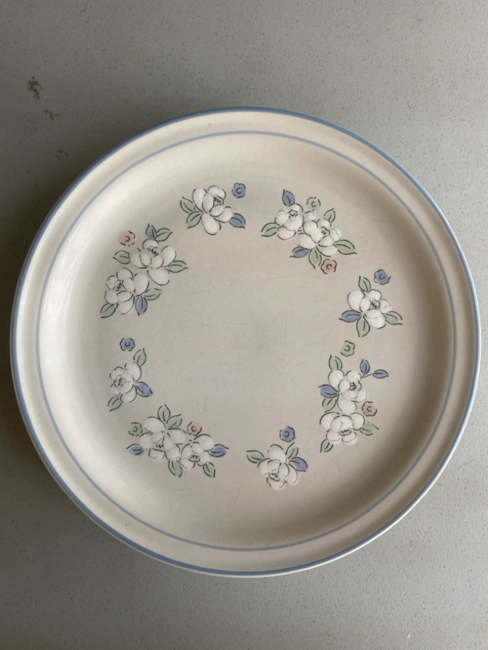 Hearthside Chantilly Stoneware Dinner Plates Set of 3 Fleur de Lune Floral Japan